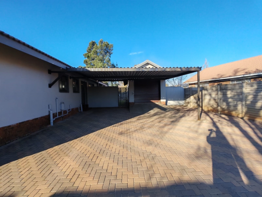 3 Bedroom Property for Sale in Vaalpark Free State
